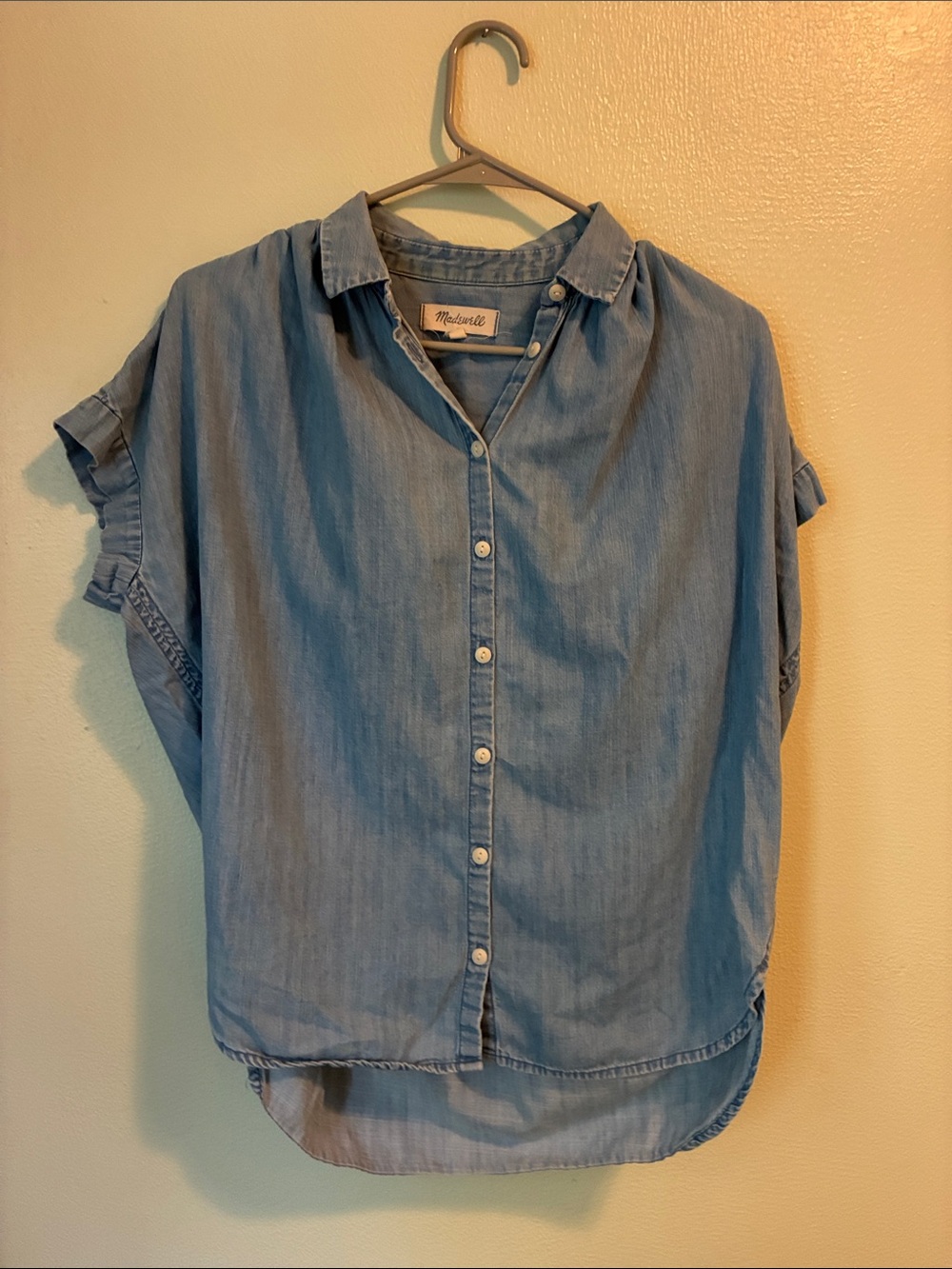 Madewell Chambray Short-Sleeve Button-Down Shirt — Light Blue